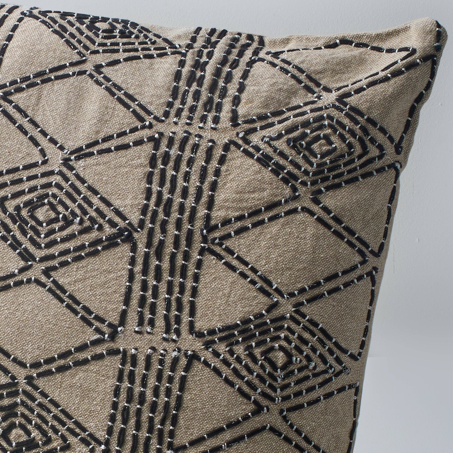 Lama Cushion with filler