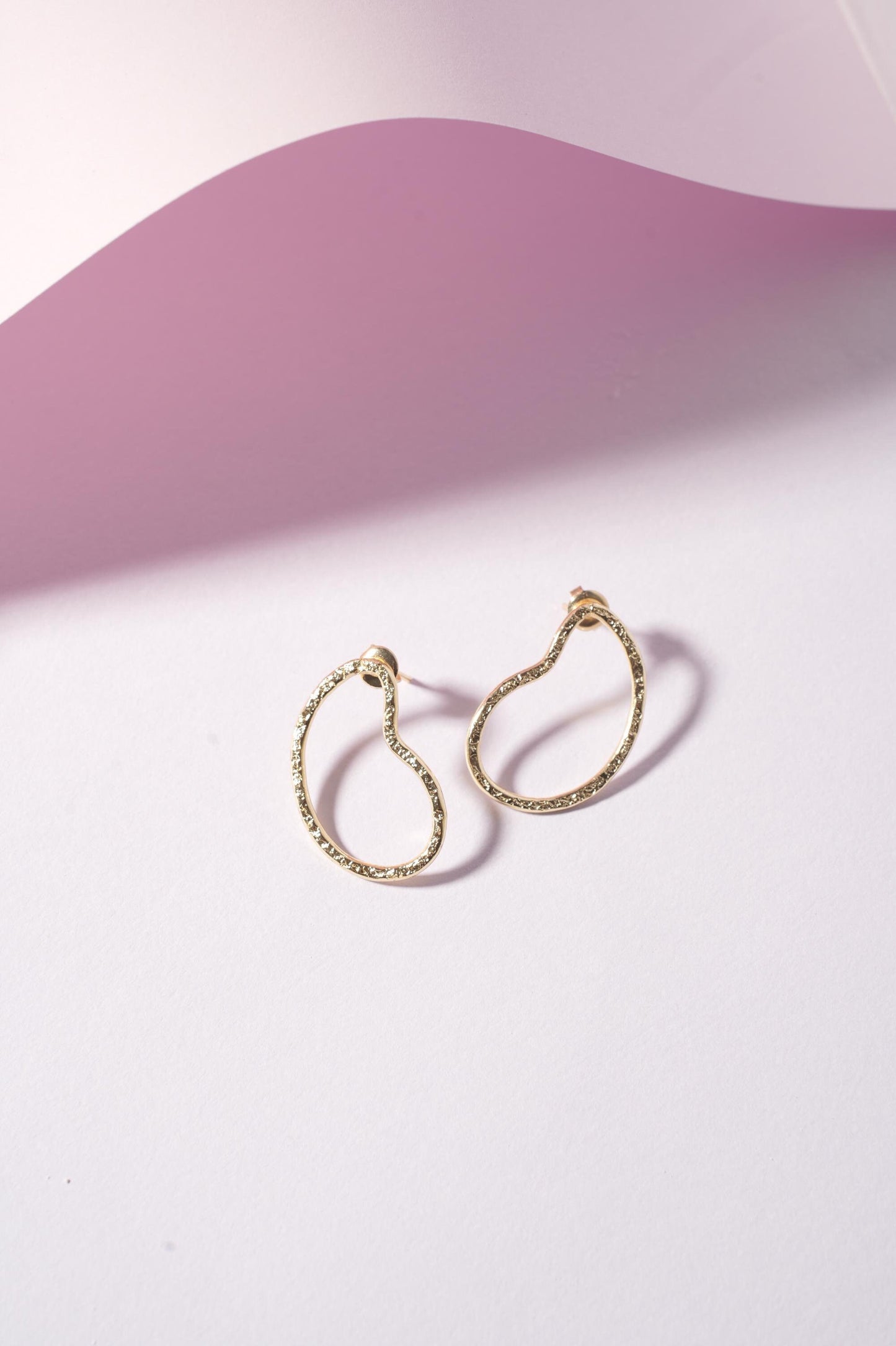 Golden Curve Earrings | Gold-Plated Kidney-Shaped Earrings | Elegant Minimalist Jewellery