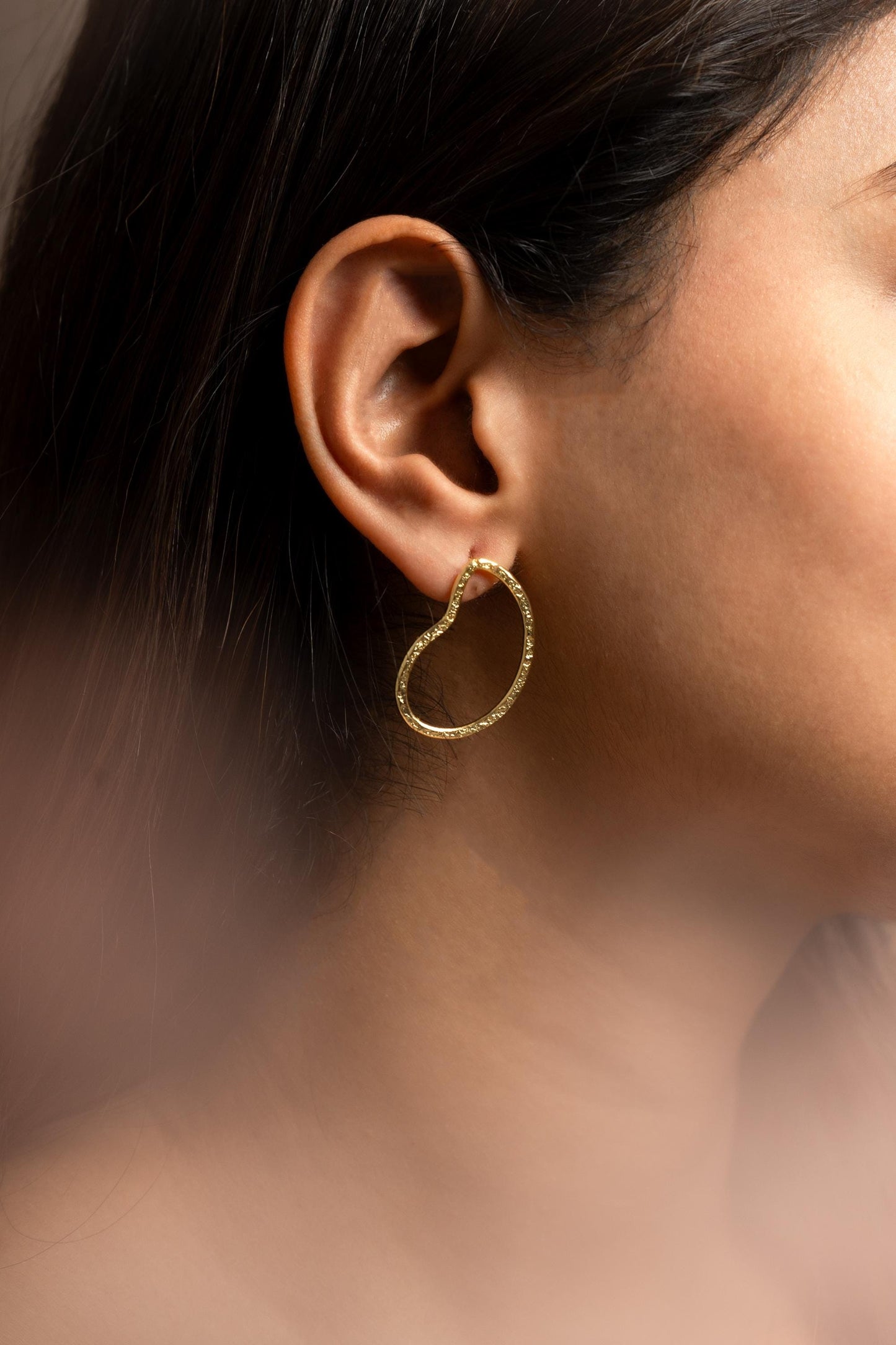 Golden Curve Earrings | Gold-Plated Kidney-Shaped Earrings | Elegant Minimalist Jewellery