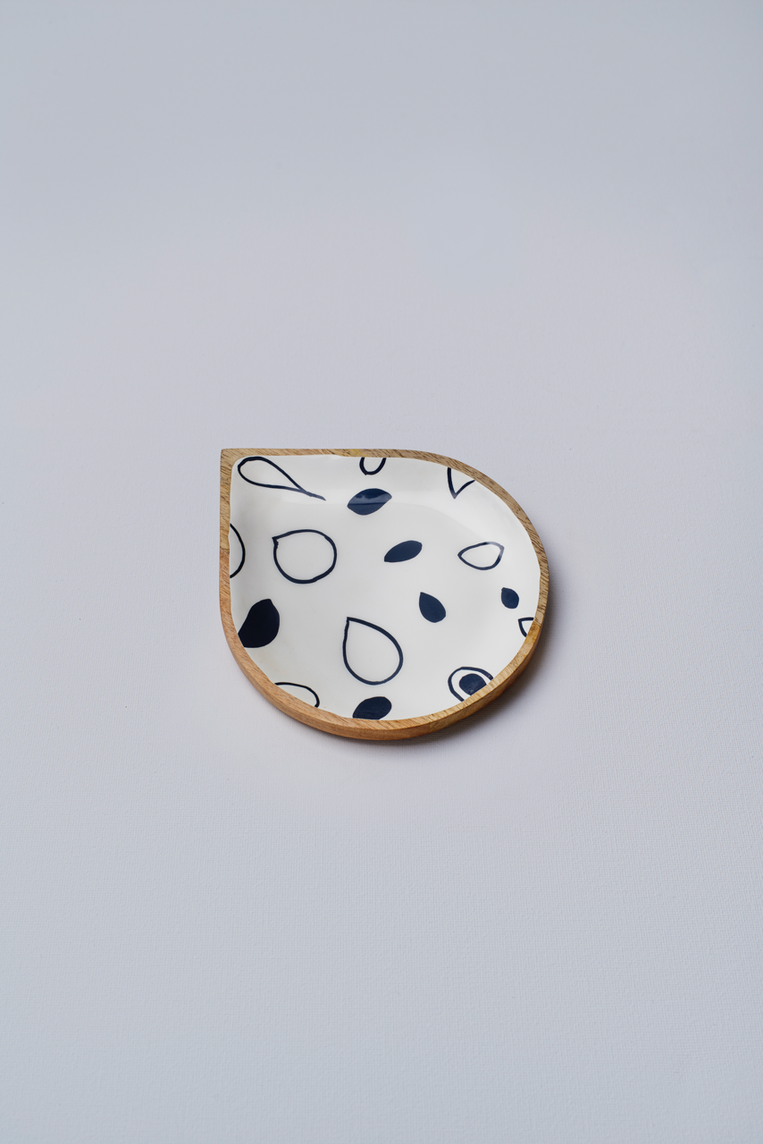 Tear Drop Monochrome Small Platter with Enamel