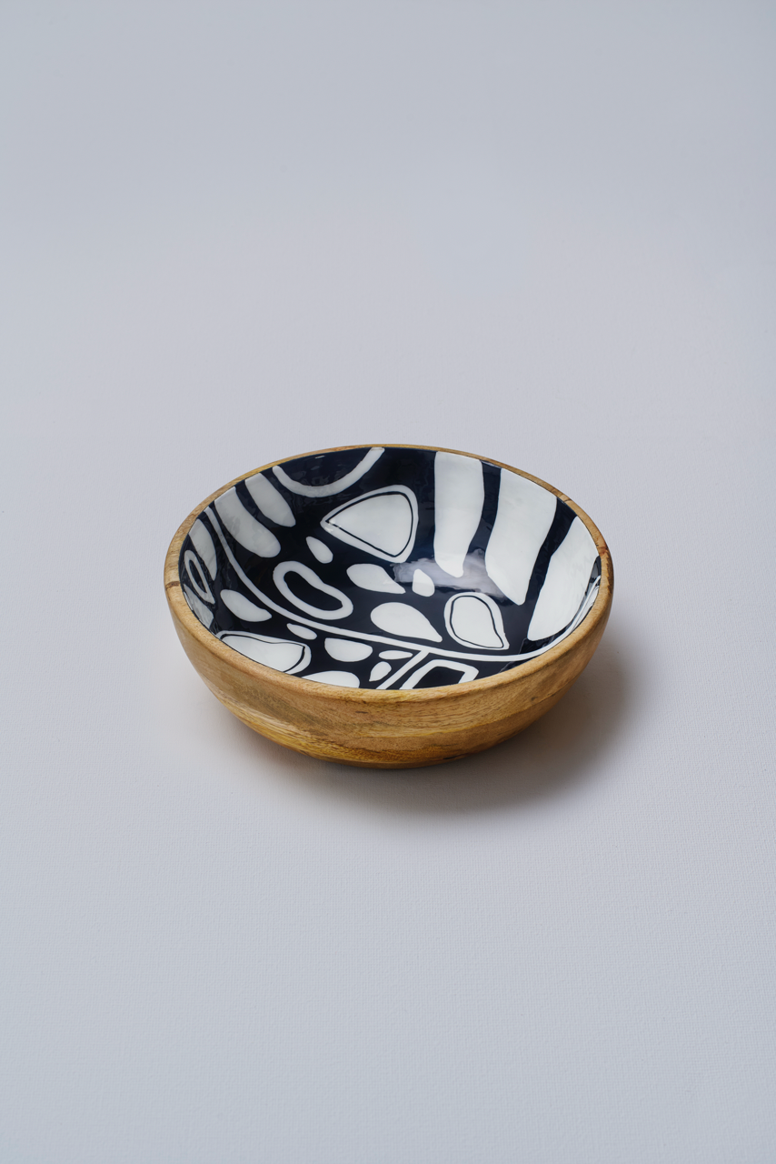 Monochrome Large Salad Bowl with Enamel