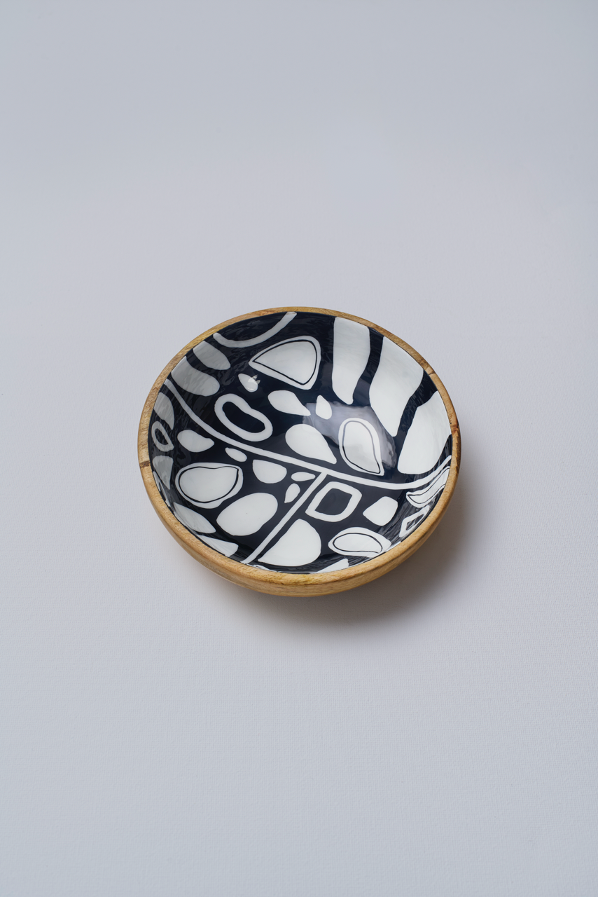 Monochrome Large Salad Bowl with Enamel