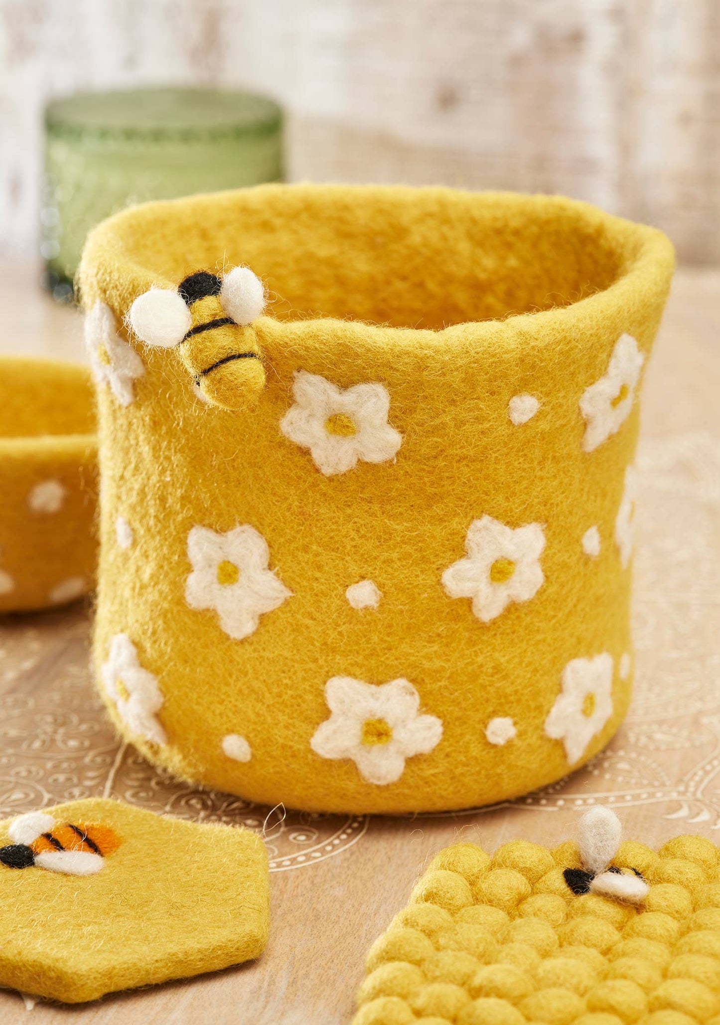 Felt Bee & Daisy Planter