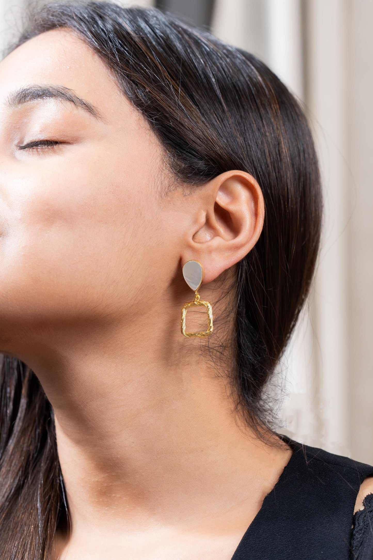 Joyous Drops | White stone tear-drop with gold-plated square earrings